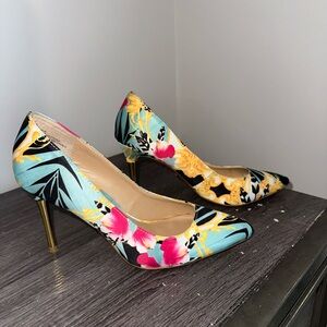 Thalia Sodi Multicolor Floral Heels